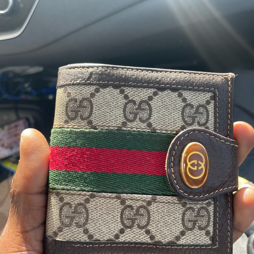 Men’s gucci wallet